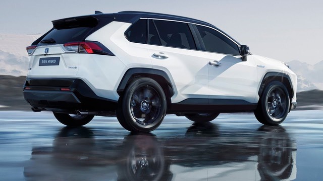 Mazda CX-5 được đánh giá cao hơn Toyota RAV4 và đây là lý do