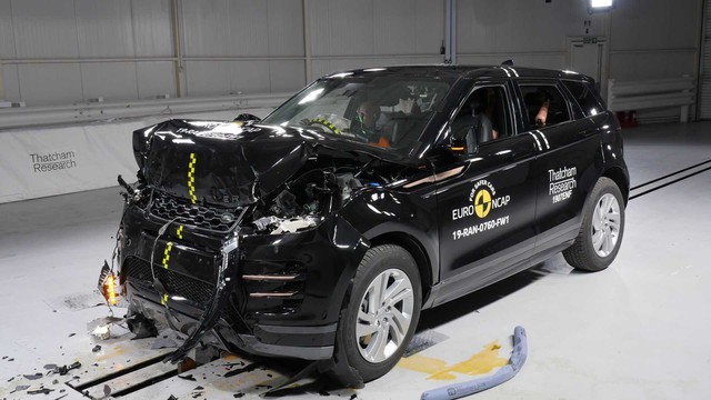 Range Rover Evoque đời mới nhận 5 sao an toàn tối đa - Ảnh 1.