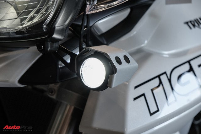 Triumph Tiger 800 bản mới giá từ 350 triệu đồng, sứ mệnh đấu BMW F800GS Adventure tại Việt Nam - Ảnh 3.