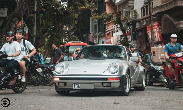 Đại gia Hải Phòng ra biển trắng cho Porsche 930 Turbo 30 năm tuổi độc nhất Việt Nam - Ảnh 1.