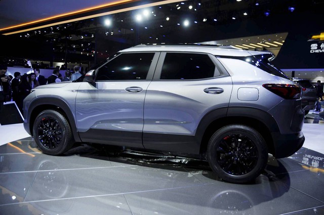 Chevrolet Trailblazer 2020 chính thức ra mắt - SUV 7 chỗ hầm hố đấu Toyota Fortuner - Ảnh 3. Chevrolet Trailblazer 2020 chính thức ra mắt - SUV 7 chỗ hầm hố đấu Toyota Fortuner - Ảnh 3.