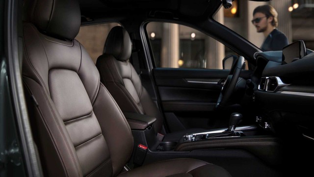 Rò rỉ nhiều trang bị hiện đại bất ngờ trên Mazda CX-8 sắp bán và có thể lắp ráp tại Việt Nam - Ảnh 3. Rò rỉ nhiều trang bị hiện đại bất ngờ trên Mazda CX-8 sắp bán và có thể lắp ráp tại Việt Nam - Ảnh 3.