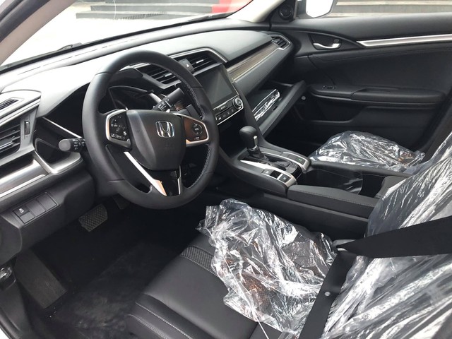 Honda Civic 2019 giá cao nhất 934 triệu đồng đổ bộ đại lý, chuẩn bị giao xe tới khách hàng - Ảnh 3.