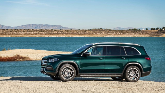 Trình diện Mercedes-Benz GLS thế hệ mới: Khi S-Class hoá SUV, áp lực của BMW X7