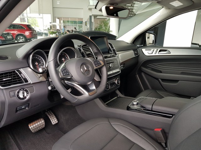 Mercedes-AMG GLE43 Coupe tại Việt Nam nâng cấp động cơ, giá 4,56 tỷ đồng - Ảnh 3. Mercedes-AMG GLE43 Coupe tại Việt Nam nâng cấp động cơ, giá 4,56 tỷ đồng - Ảnh 3.