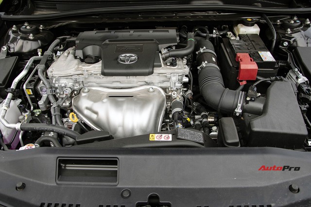 Đánh giá nhanh Toyota Camry 2019: Áp lực lớn của Mazda6 và Honda Accord - Ảnh 11.