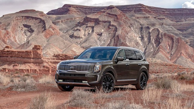 Đánh giá Kia Telluride: Đây là lý do Ford Explorer phải dè chừng 'đàn anh Sorento'