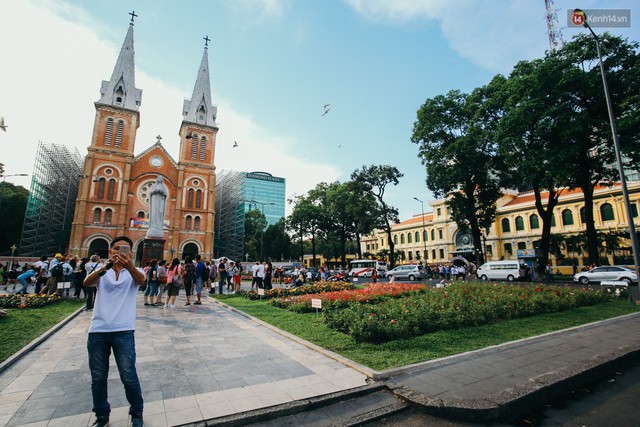 Sài Gòn bình yên lạ thường, đường phố vắng bóng phương tiện trong những ngày nghỉ lễ 30/4 - 1/5 - Ảnh 8.