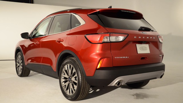Soi kỹ loạt ảnh chi tiết Ford Escape 2020 chưa từng công bố - Ảnh 1. Soi kỹ loạt ảnh chi tiết Ford Escape 2020 chưa từng công bố - Ảnh 1.