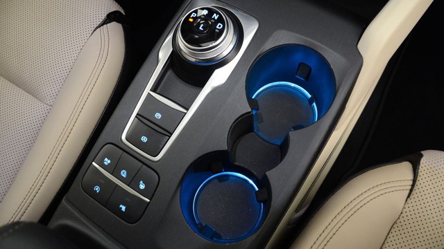 Soi kỹ loạt ảnh chi tiết Ford Escape 2020 chưa từng công bố - Ảnh 25. Soi kỹ loạt ảnh chi tiết Ford Escape 2020 chưa từng công bố - Ảnh 25.