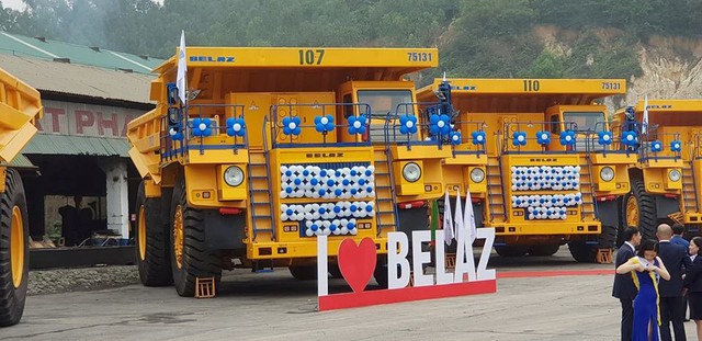 Siêu xe tải BElAZ-75131 giá 35 tỷ đồng đầu tiên về Việt Nam - Ảnh 3.
