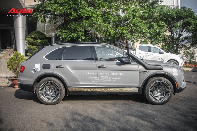 Bentley Bentayga gắn ống thở bất ngờ xuất hiện trong đoàn xe Hành trình từ trái tim 2019 - Ảnh 7.