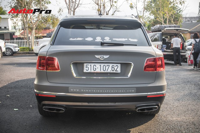 Bentley Bentayga gắn ống thở bất ngờ xuất hiện trong đoàn xe Hành trình từ trái tim 2019 - Ảnh 8.