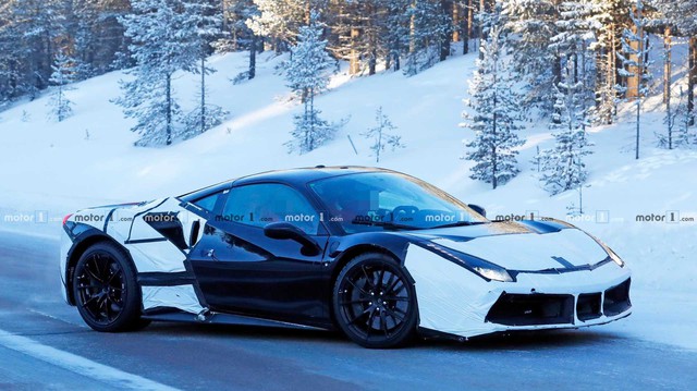 Ferrari lộ thông số khủng khiếp của siêu xe mới: Gần 1.000 mã lực!