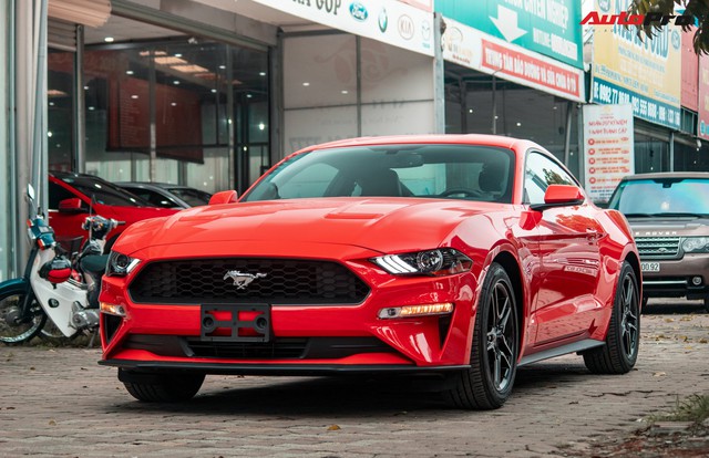 Mục sở thị xe cơ bắp Mỹ Ford Mustang Ecoboost Premium 2019 giá hơn 3,1 tỷ đồng đầu tiên về Việt Nam - Ảnh 1.