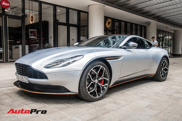 Aston Martin DB11 V8 của đại gia Vũng Tàu ra biển số gánh, tái xuất với diện mạo mới - Ảnh 1.