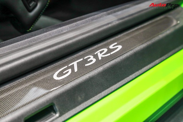 Cận cảnh hàng khủng Porsche 911 GT3 RS màu xanh lá độc nhất Việt Nam, sở hữu một trang bị đắt hơn cả Mitsubishi Xpander - Ảnh 13.