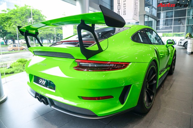 Cận cảnh hàng khủng Porsche 911 GT3 RS màu xanh lá độc nhất Việt Nam, sở hữu một trang bị đắt hơn cả Mitsubishi Xpander - Ảnh 4.