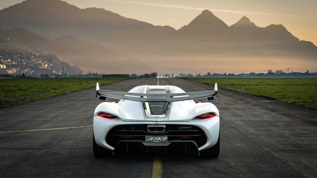 Soi từng ngóc ngách Koenigsegg Jesko - Kẻ kế nhiệm siêu xe nhanh nhất thế giới