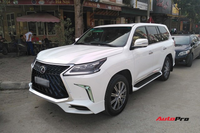 Trải nghiệm Lexus LX570 2009 lên đời Super Sport 2019: Cú lừa thị giác và món hời 450 triệu đồng thay vì 10 tỷ mua xe mới - Ảnh 2.