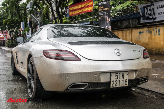 Tóm gọn Mercedes-Benz SLS AMG của ông Đặng Lê Nguyên Vũ khi trên đường về nhà riêng từ Đắk Lắk - Ảnh 8.