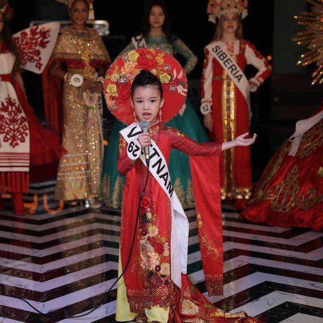 Hoa hậu hoàn vũ nhí 2019 được đón bằng xe sang dát vàng khi trở về Việt Nam - Ảnh 4.