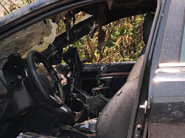 Đỗ xe dưới trời nắng nóng, Honda CR-V bỗng phát nổ rồi bốc cháy thảm thương - Ảnh 5.