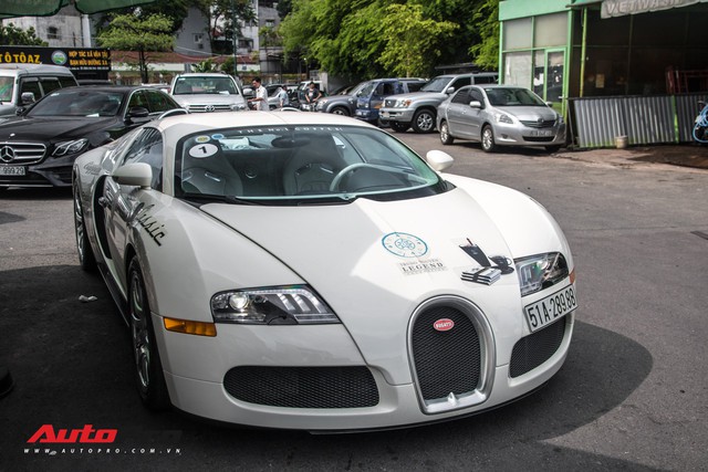 Tóm gọn Bugatti Veyron 16.4 của ông Đặng Lê Nguyên Vũ đi đăng kiểm - Ảnh 3.