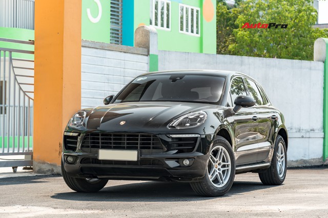 Đây là số tiền đại gia Việt tiết kiệm được khi mua Porsche Macan chạy lướt - Ảnh 3. Đây là số tiền đại gia Việt tiết kiệm được khi mua Porsche Macan chạy lướt - Ảnh 3.
