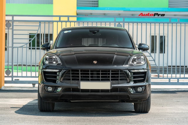 Đây là số tiền đại gia Việt tiết kiệm được khi mua Porsche Macan chạy lướt - Ảnh 1. Đây là số tiền đại gia Việt tiết kiệm được khi mua Porsche Macan chạy lướt - Ảnh 1.