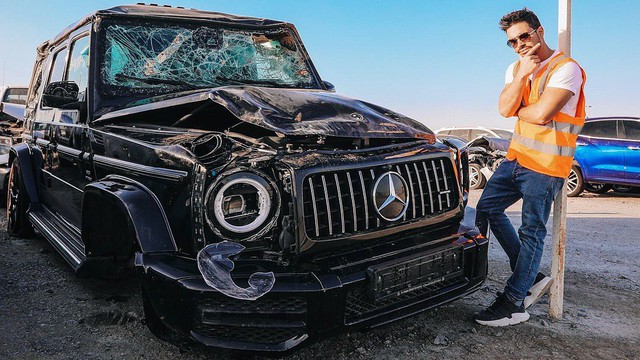 'Bãi rác ô tô' đầy xe sang tại Dubai: Lamborghini Urus, Mercedes-Benz G-Class nhiều như nấm, Batmobile cũng có