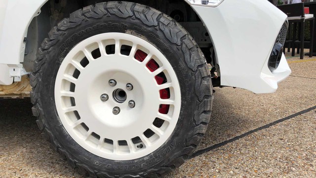 Honda trình làng Civic Type R phiên bản gầm cao ít ai ngờ tới - Ảnh 3. Honda trình làng Civic Type R phiên bản gầm cao ít ai ngờ tới - Ảnh 3.