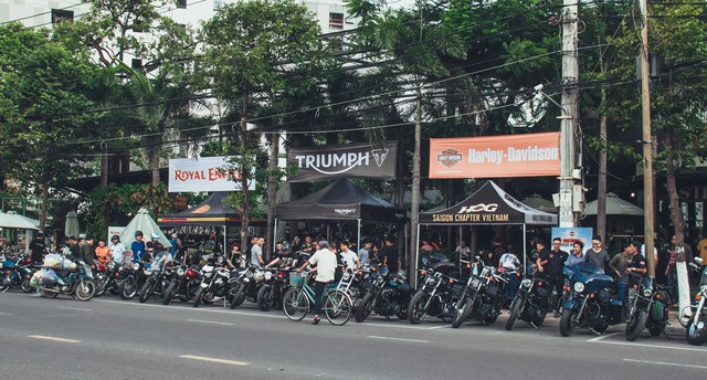 Hàng chục mô tô phân khối lớn quy tụ, gây chú ý tại Nha Trang - Ảnh 2. Hàng chục mô tô phân khối lớn quy tụ, gây chú ý tại Nha Trang - Ảnh 2.