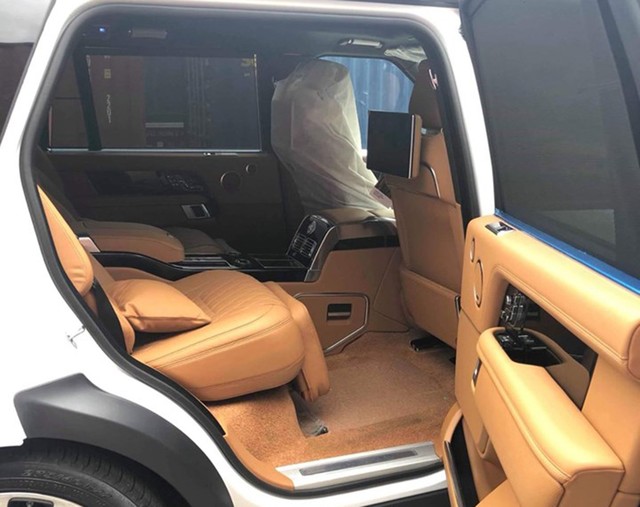 Range Rover SVAutobiography 2019 đầu tiên chính thức cập bến Việt Nam - Ảnh 4.