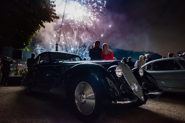 Mẫu xe cổ này vừa được bầu chọn thiết kế đẹp nhất tại sự kiện có cả Bugatti La Voiture Noire tham dự - Ảnh 3.