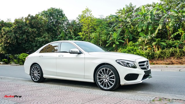 Sinh năm 1998, thiếu gia Việt đã tậu Mercedes-Benz C300 AMG giá hơn 1,7 tỷ đồng - Ảnh 4.