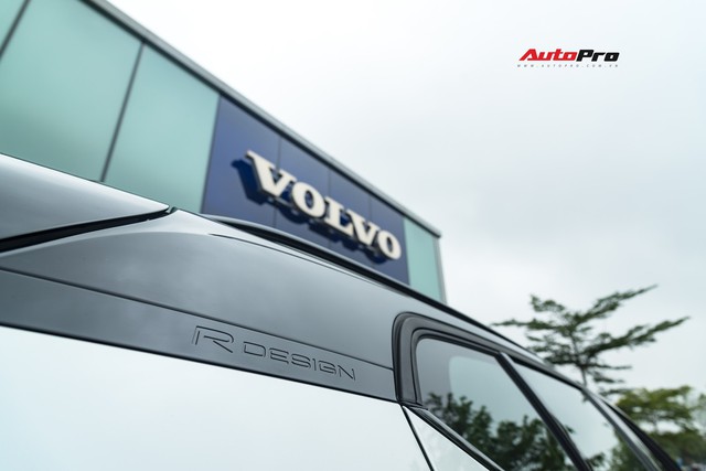 Đánh giá nhanh Volvo XC40 giá 1,75 tỷ đồng: Lật mở nhiều bất ngờ sau mẫu SUV tưởng nhỏ con và chỉ dành cho đô thị - Ảnh 7.