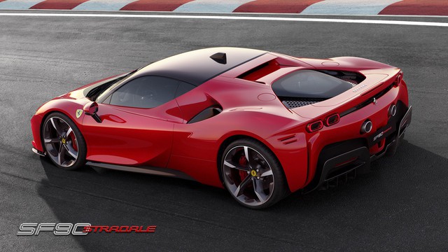 Ra mắt Ferrari SF90 Stradale: Ngựa chồm mạnh mẽ nhất lịch sử - Ảnh 1.