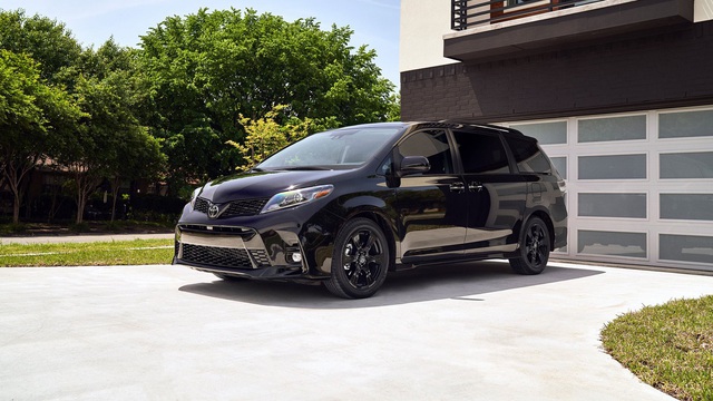 Toyota Sienna đời mới - Khi xe gia đình đấu cả SUV thể thao