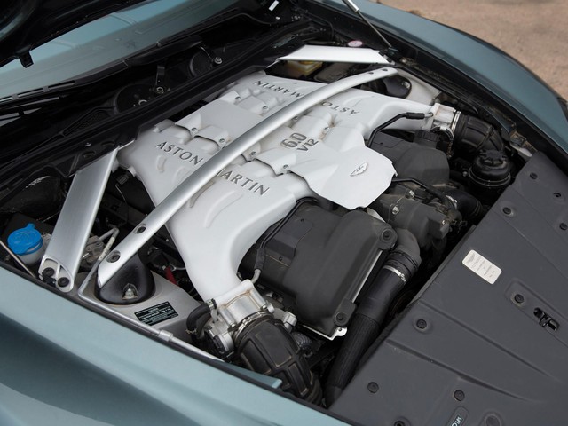Chiếc Aston Martin V12 độc nhất vô nhị này chuẩn bị lên sàn đấu giá - Ảnh 7.