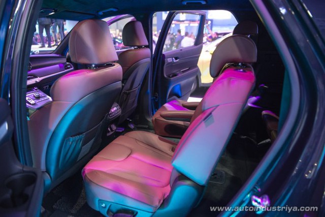 Hyundai Palisade lần đầu về Đông Nam Á đấu Ford Explorer, giá 62.500 USD - Ảnh 4.
