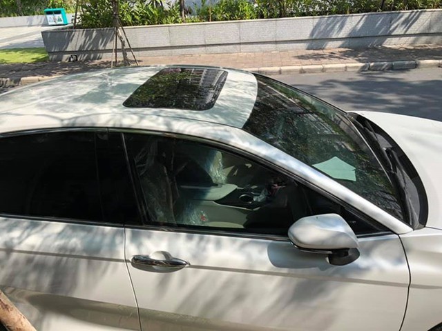 Chủ xe bán lại Toyota Camry 2019 với giá không tưởng ngay sau 900 km trải nghiệm đầu tiên - Ảnh 2.
