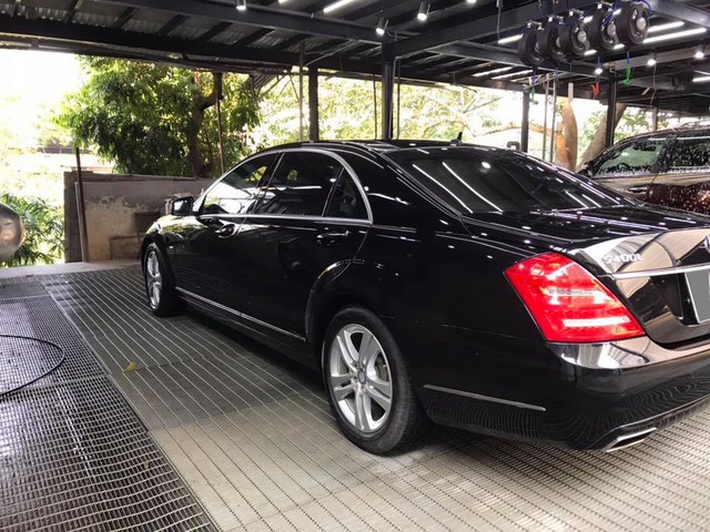 Mercedes-Benz S400L phiên bản cực hiếm tại Việt Nam lên sàn xe cũ với mức giá ngang Toyota Camry mới - Ảnh 3. Mercedes-Benz S400L phiên bản cực hiếm tại Việt Nam lên sàn xe cũ với mức giá ngang Toyota Camry mới - Ảnh 3.