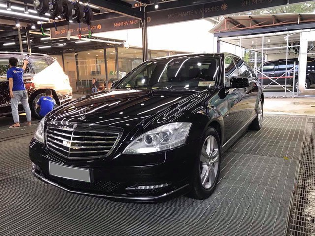 Mercedes-Benz S400L phiên bản cực hiếm tại Việt Nam lên sàn xe cũ với mức giá ngang Toyota Camry mới - Ảnh 2. Mercedes-Benz S400L phiên bản cực hiếm tại Việt Nam lên sàn xe cũ với mức giá ngang Toyota Camry mới - Ảnh 2.