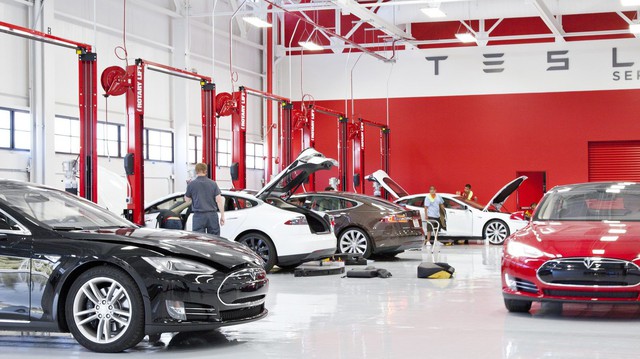 Dành cho người dùng xe mà không quan tâm bảo dưỡng: Xe Tesla tự tìm lỗi và tự liên hệ với hãng để đặt lịch sửa chữa