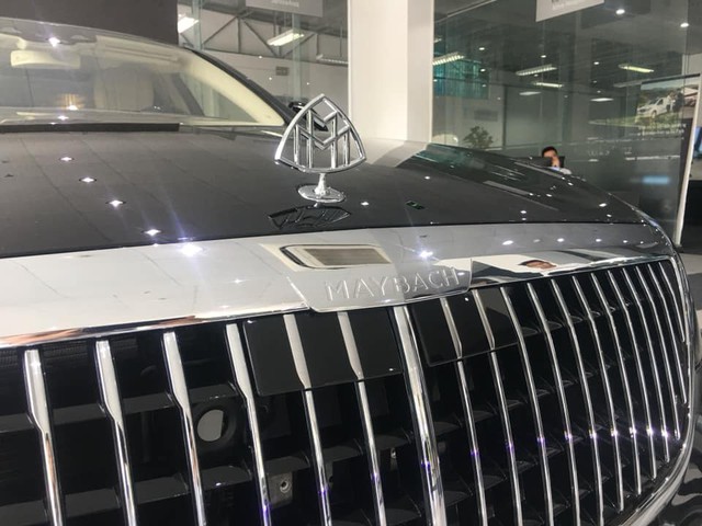 Mercedes-Maybach S650 2019 đầu tiên Việt Nam giá gần 15 tỷ đồng về tay đại gia miền Trung - Ảnh 3. Mercedes-Maybach S650 2019 đầu tiên Việt Nam giá gần 15 tỷ đồng về tay đại gia miền Trung - Ảnh 3.