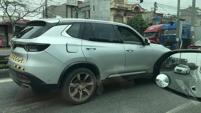 58 xe VinFast Lux và Fadil bắt đầu chạy thử xuyên Việt trước ngày bán ra