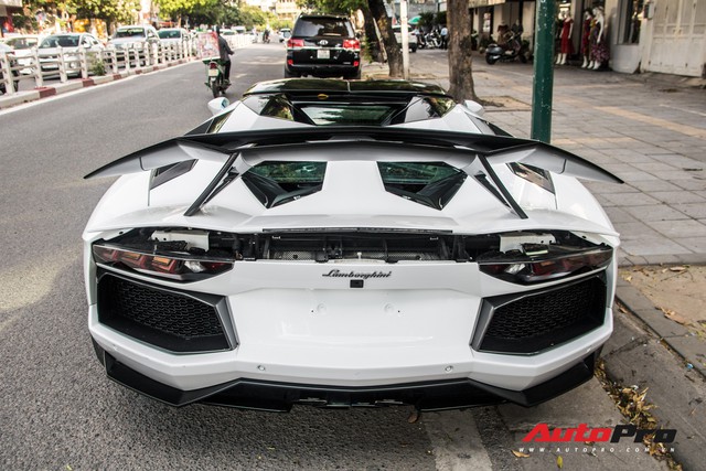 Đại gia đồng hồ Hà Nội mang Lamborghini Aventador Roadster độ khủng tham dự hành trình Car Passion 2019 - Ảnh 3.