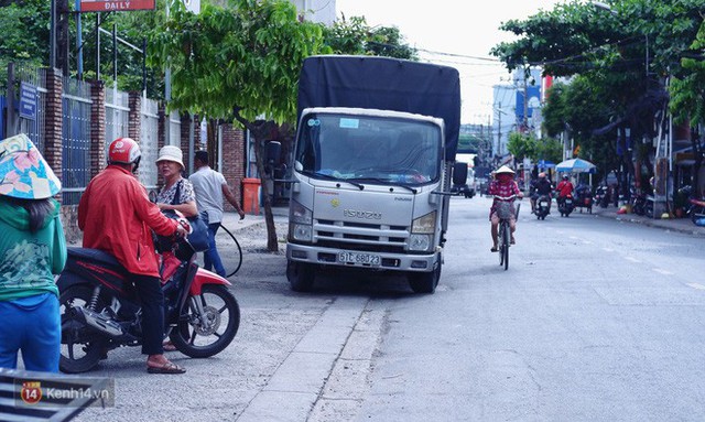 Cụ bà 73 tuổi chạy xe ôm công nghệ để nuôi cháu ở Sài Gòn: Nhiều khi buồn tủi lắm, dính mưa là về bệnh nằm luôn... - Ảnh 5.