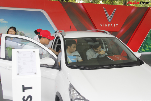 VinFast bàn giao hàng trăm xe Fadil, lập kỷ lục tại Việt Nam - Ảnh 14.